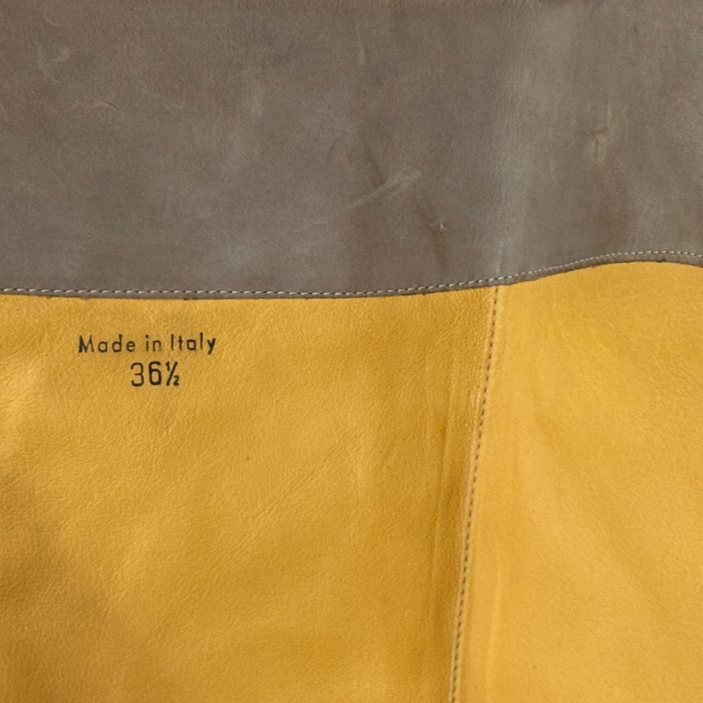 Saks Fifth Avenue 10022 Shoe Tan Leather Riding Boots
Size 36.5 - Picture 7 of 9